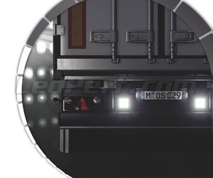 Camião com 2 Luz de marcha atrás LED Osram LEDriving Reversing FX120S-WD em funcionamento