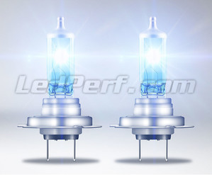Lâmpadas halógenas H7 Osram Cool Blue Intense NEXT GEN produzindo iluminação com efeito LED