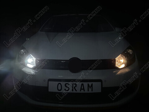 Lâmpada LED W5W Osram Night Breaker GEN2 Homologada em uso como luz de posição