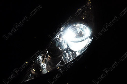 Luzes de presença (mínimos) LEDs (branco xénon   W5W T10 - Peugeot 207