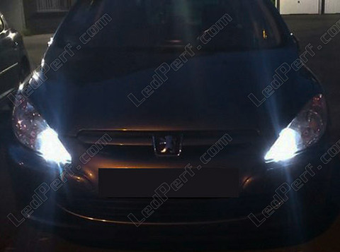 LED Luzes de presença (mínimos) branco xénon Peugeot 307