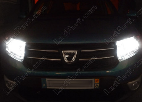 LED Luzes de cruzamento (médios) Dacia Sandero 2