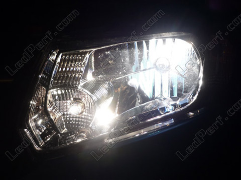 LED Luzes de cruzamento (médios) Dacia Sandero 2