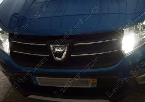 LED luzes de presença (mínimos) - Luzes de circulação diurna - Luzes diurnas Dacia Sandero 2