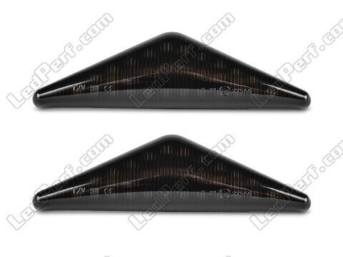 Vista frontal dos piscas laterais dinâmicos LED para Ford Mondeo MK3 - Cor preta fumada