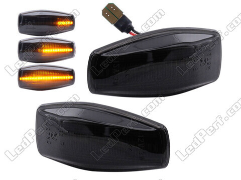 Piscas laterais dinâmicos LED para Hyundai Coupe GK3 - Versão preta fumada