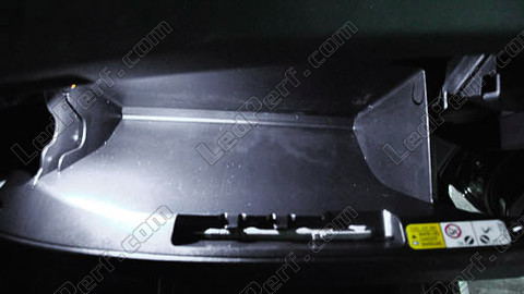 LED Porta-luvas Mitsubishi Outlander