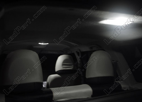 LED Habitáculo Mitsubishi Pajero sport 1