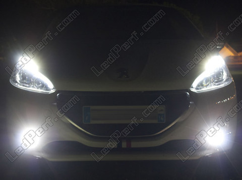 LED Faróis de nevoeiro Peugeot 208