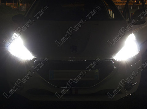LED Luzes de estrada (máximos) Peugeot 208