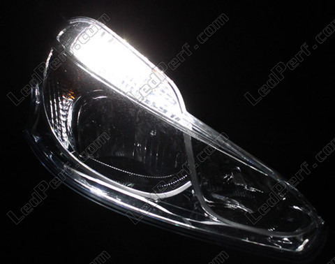 LED Luzes de presença (mínimos) branco xénon Peugeot 208