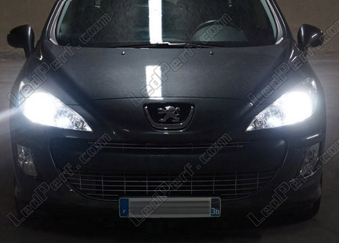 LED Luzes de cruzamento (médios) Peugeot 308