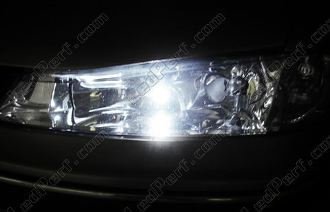 LED Luzes de presença (mínimos) branco xénon Peugeot 406