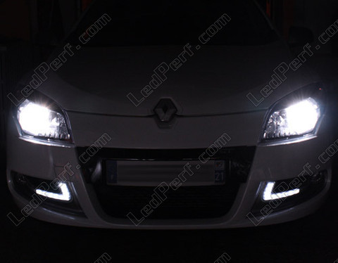 LED Luzes de cruzamento (médios) Renault Scenic 3