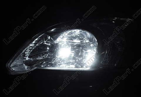 LED Luzes de presença (mínimos) branco xénon Toyota Corolla E120