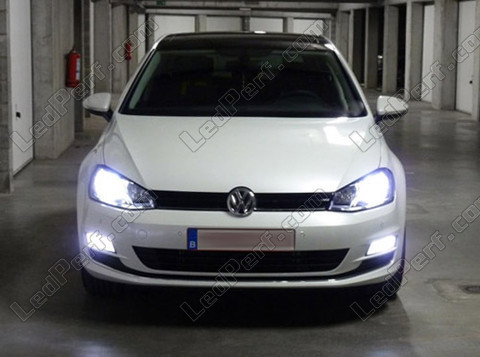 LED Luzes de cruzamento (médios) e Faróis de nevoeiro Volkswagen Golf 7