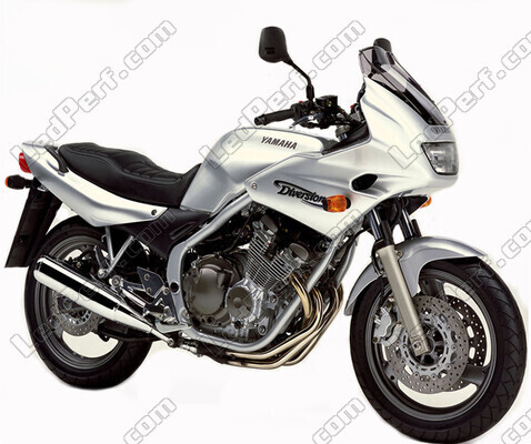 Motocicleta Yamaha XJ 600 S Diversion (1991 - 2003)