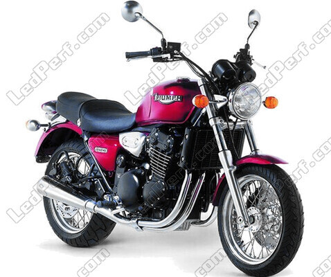 Motocicleta Triumph Legend TT 900 (1998 - 2001)