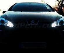 Pack de luzes de presença de LED (branco xénon) para Peugeot 407