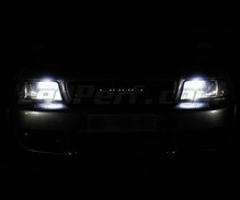 Pack de luzes de presença de LED (branco xénon) para Audi A4 B5